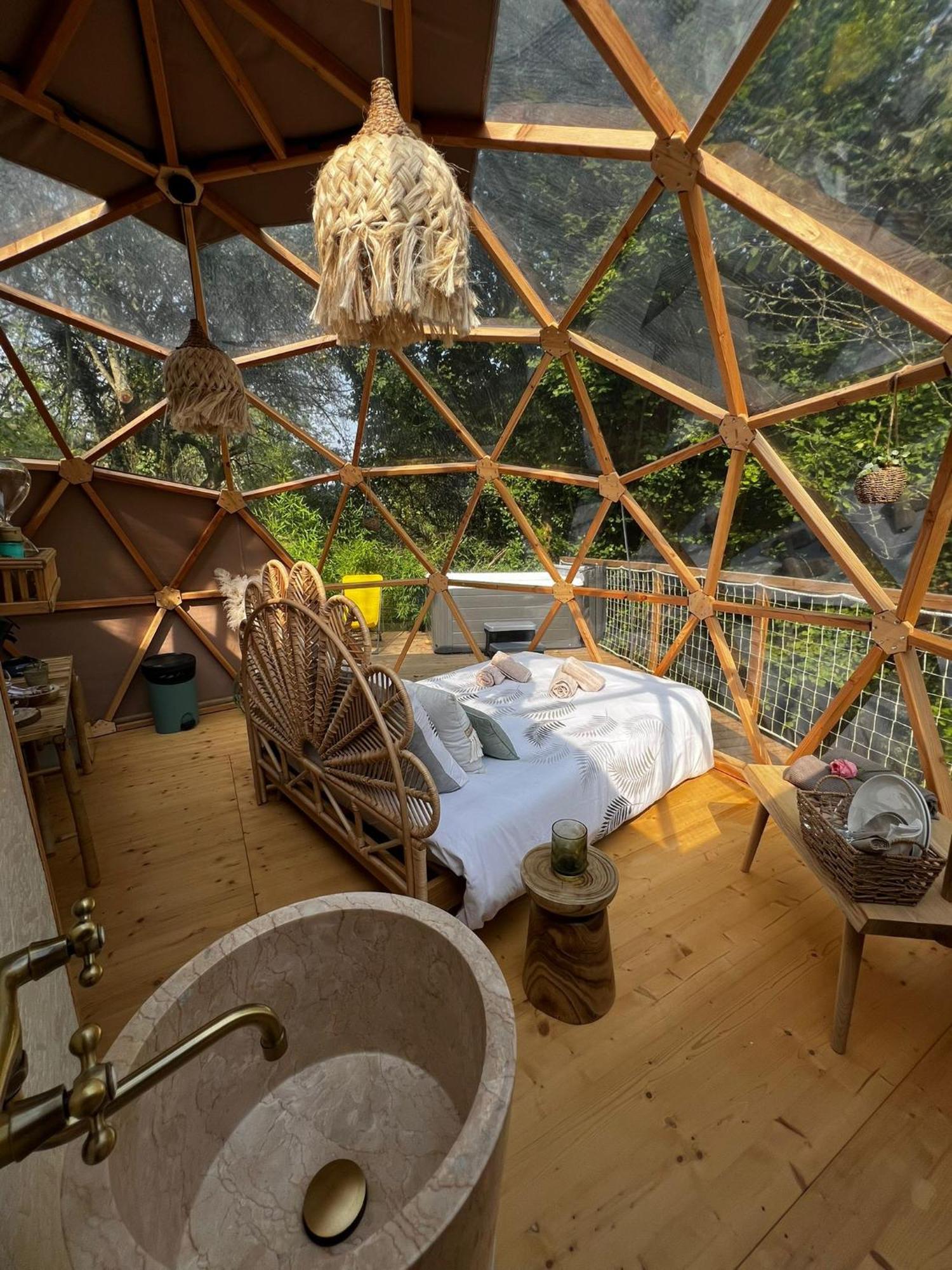 Le Nid D'Eliyah, Suites Avec Jacuzzi 15Min Disneyland Paris ナンテュイユ・レ・モー エクステリア 写真