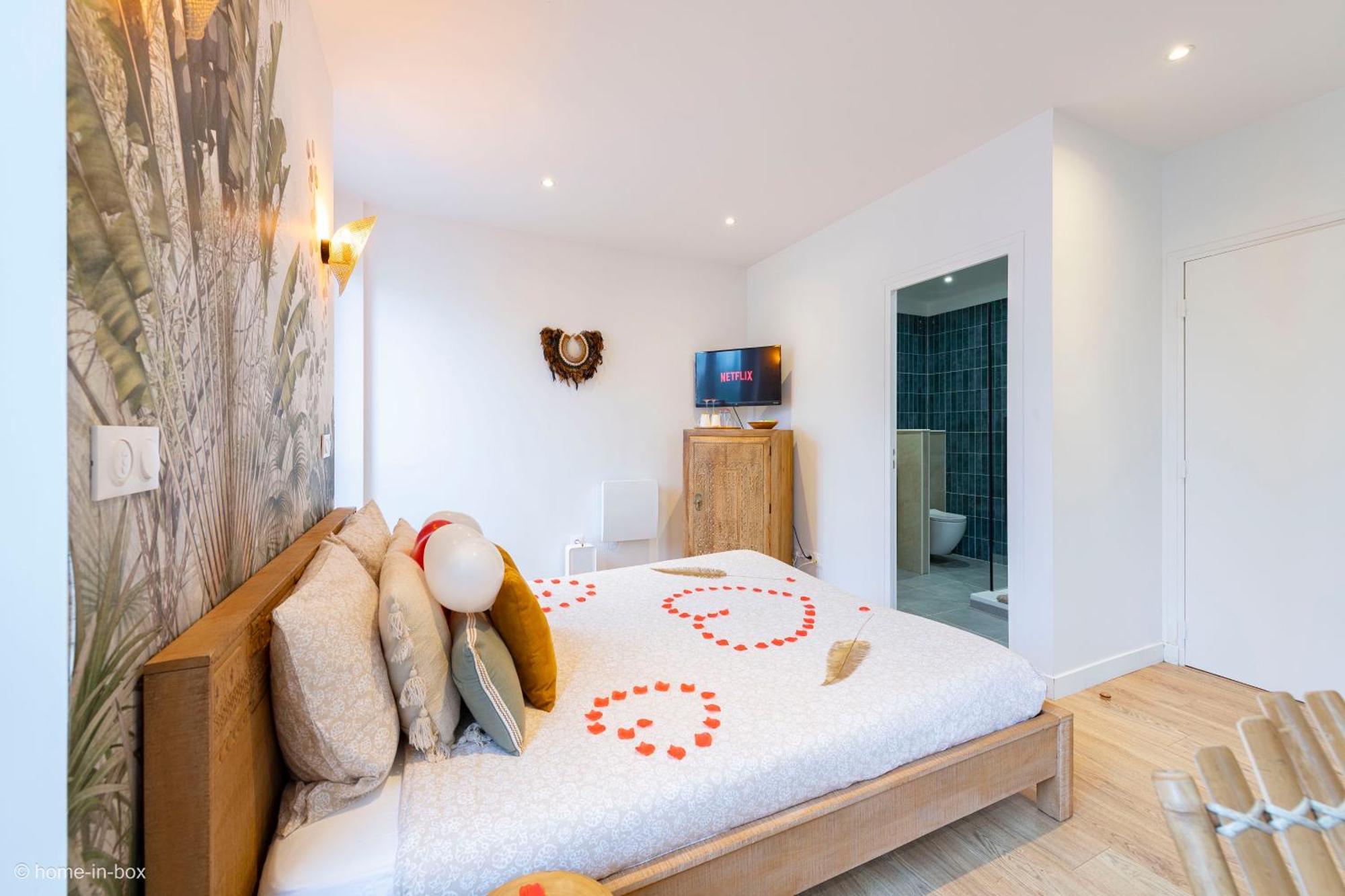 Le Nid D'Eliyah, Suites Avec Jacuzzi 15Min Disneyland Paris ナンテュイユ・レ・モー エクステリア 写真