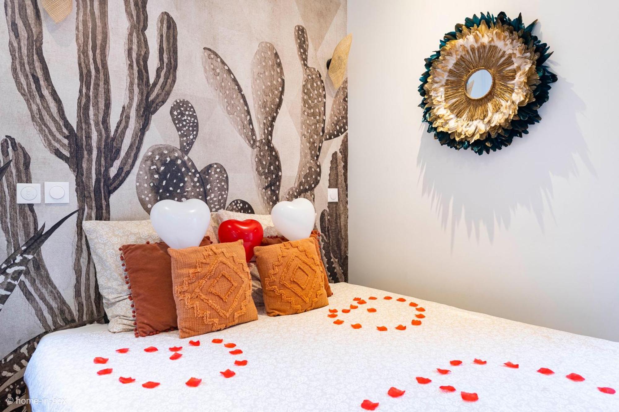 Le Nid D'Eliyah, Suites Avec Jacuzzi 15Min Disneyland Paris ナンテュイユ・レ・モー エクステリア 写真